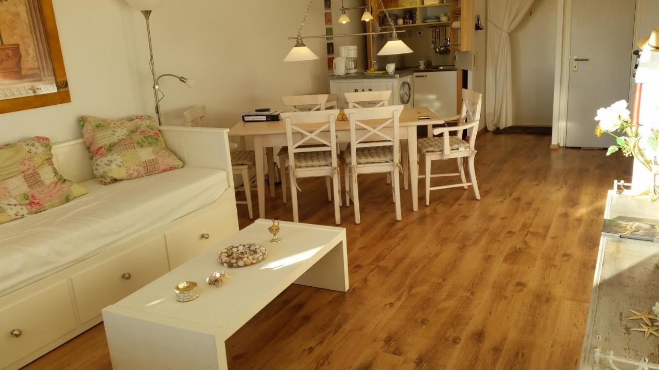 Zum Wohlfuehlen Ferienwohnung Fuer Max 5 Erwachsene Und 1 Kind, Schwimmbad Vor Der Tuer, Tiere Erlaubt Зирксдорф Екстериор снимка